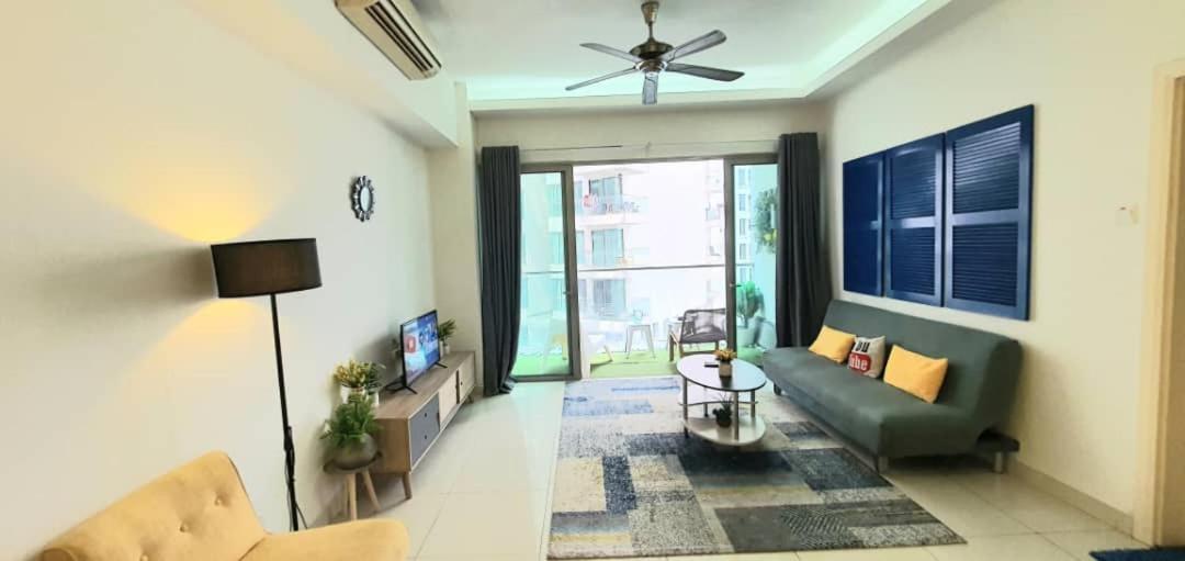 Regalia Suites Klcc View Rooftop Infinity Pool By Angkasa Homes Kuala Lumpur Exterior photo